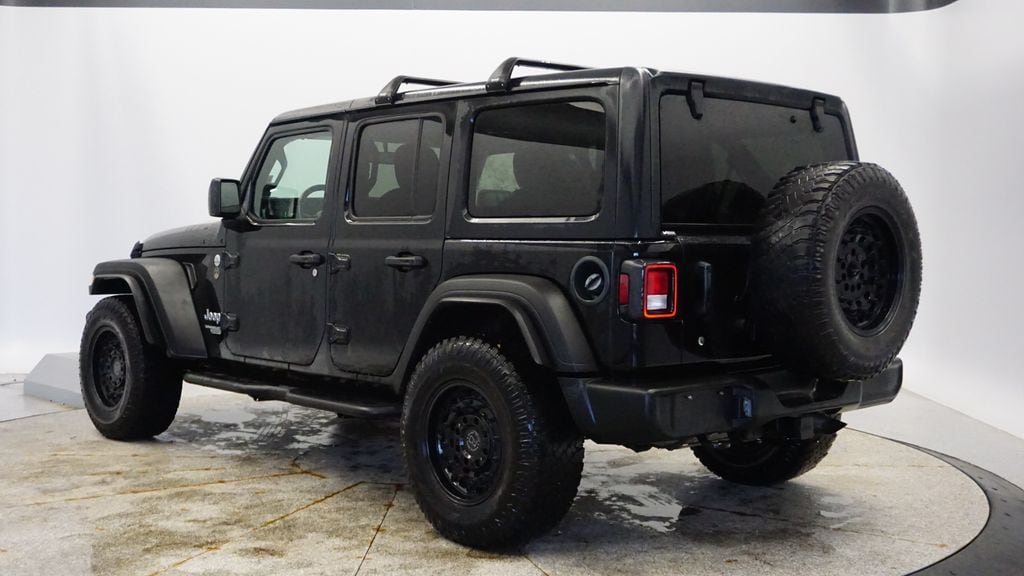 Thumbnail: 2019 Jeep Wrangler - 3