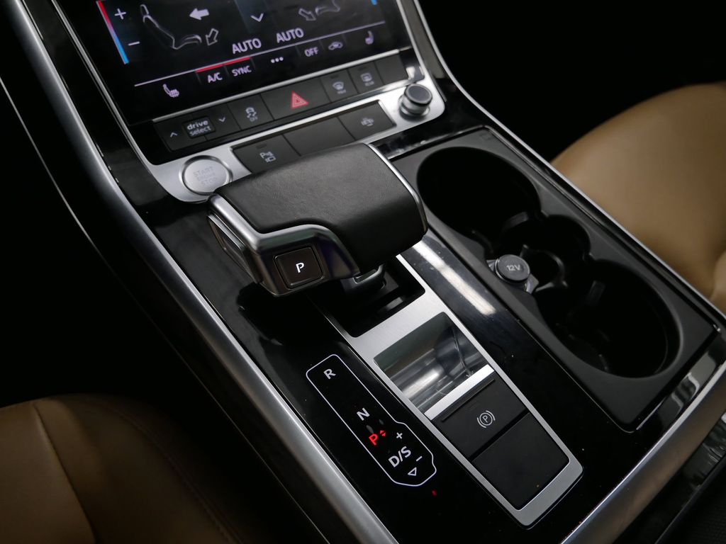 Thumbnail: 2020 Audi Q7 - 30