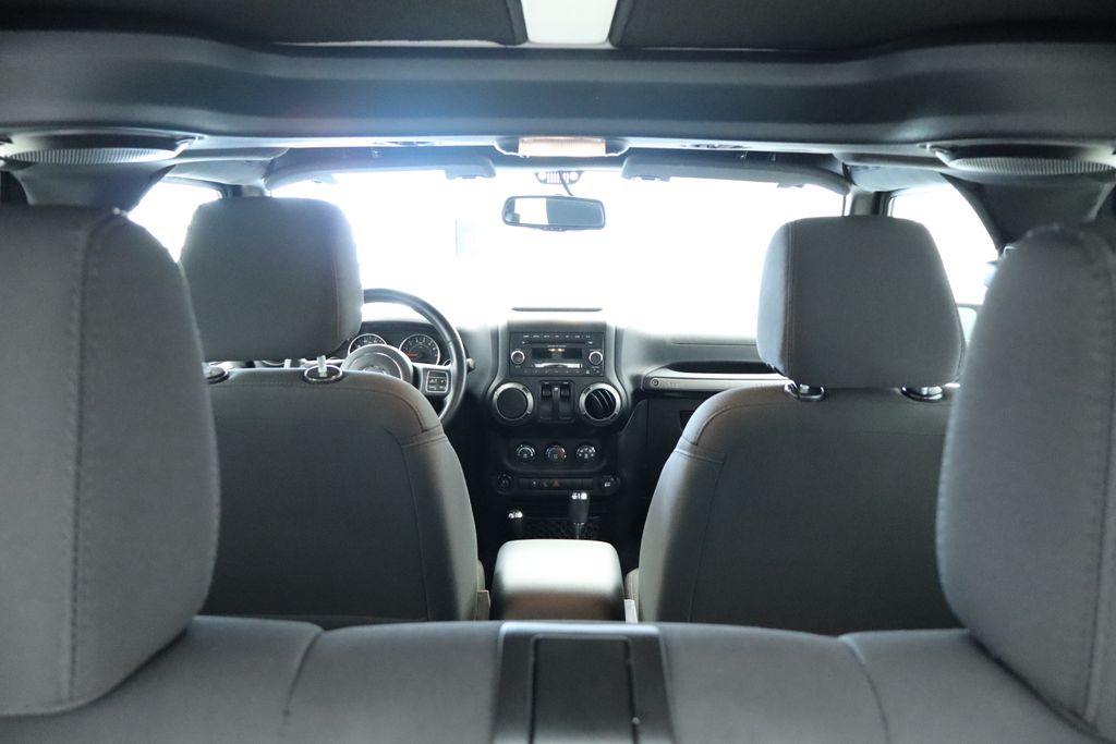 Thumbnail: 2014 Jeep Wrangler - 18