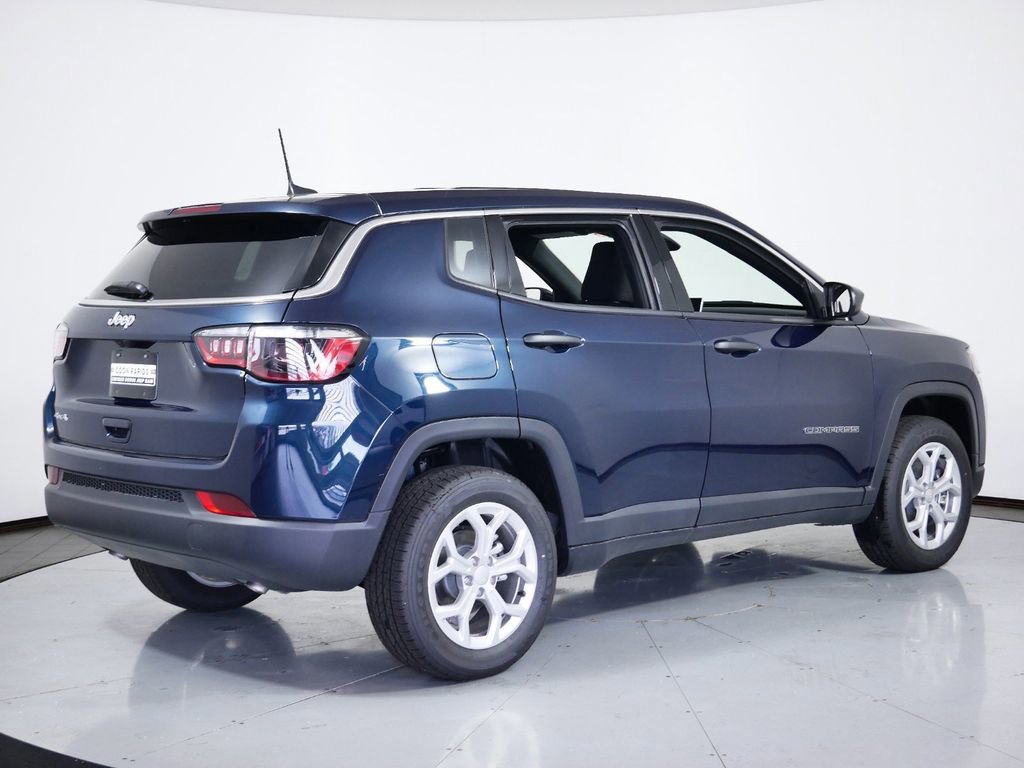 Thumbnail: 2024 Jeep Compass - 10
