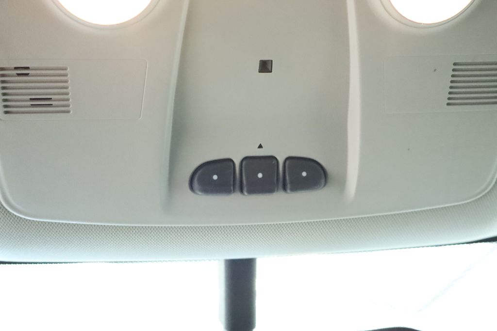 Thumbnail: 2017 Chevrolet Traverse - 37