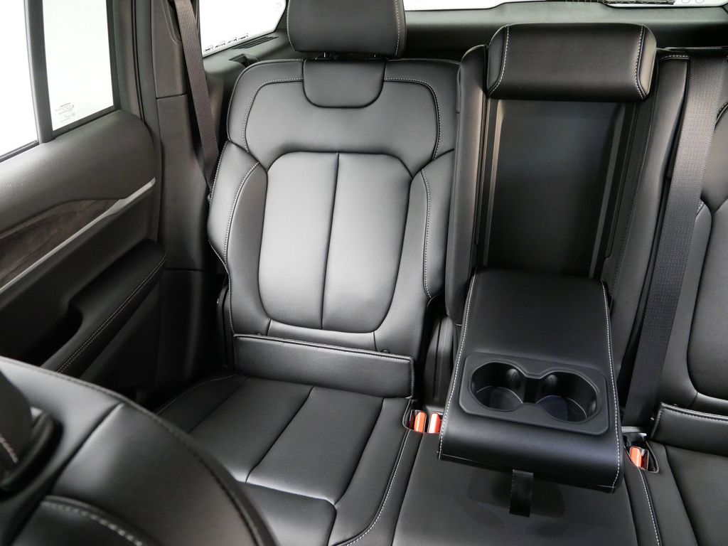 Thumbnail: 2025 Jeep Grand Cherokee - 20