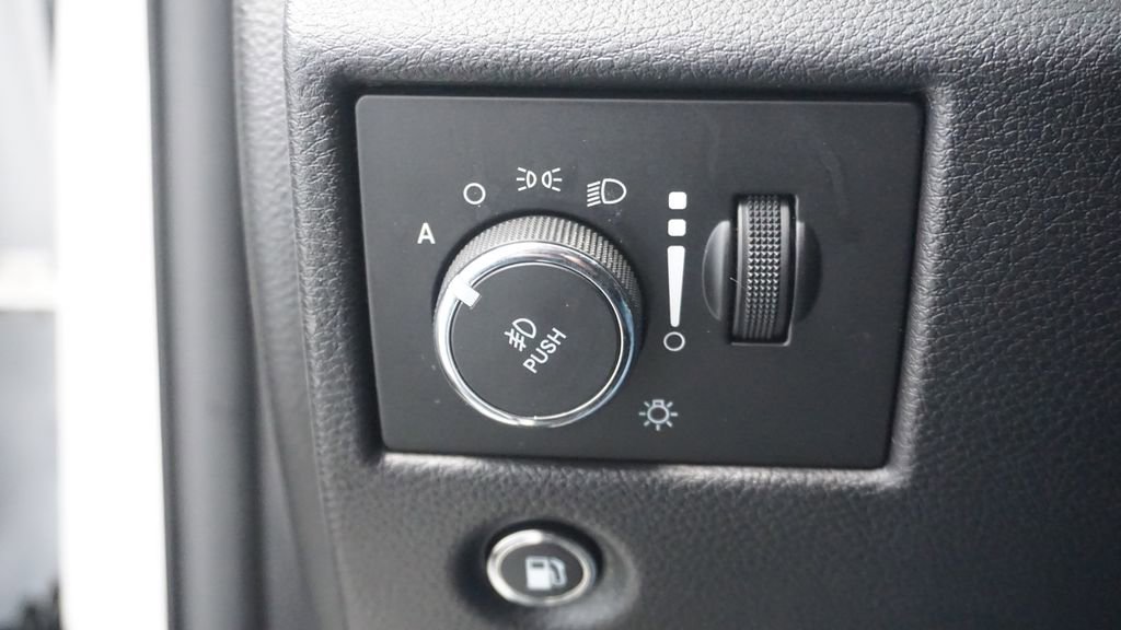 Thumbnail: 2020 Jeep Grand Cherokee - 30