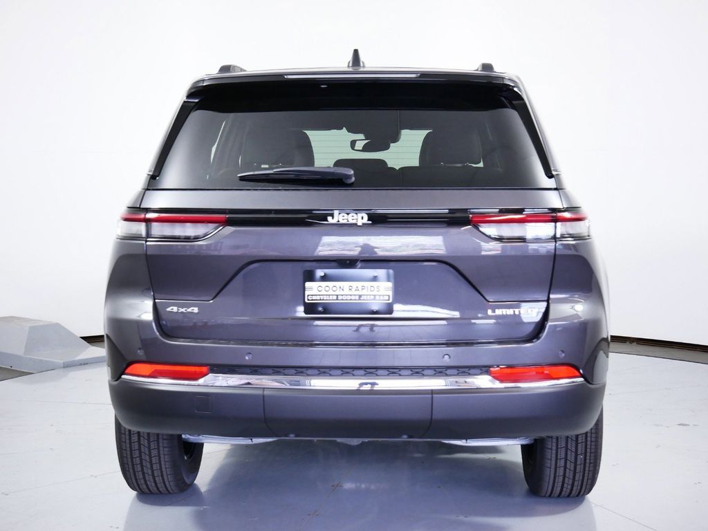 Thumbnail: 2025 Jeep Grand Cherokee - 10