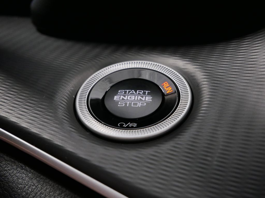 Thumbnail: 2025 Jeep Grand Cherokee L - 38