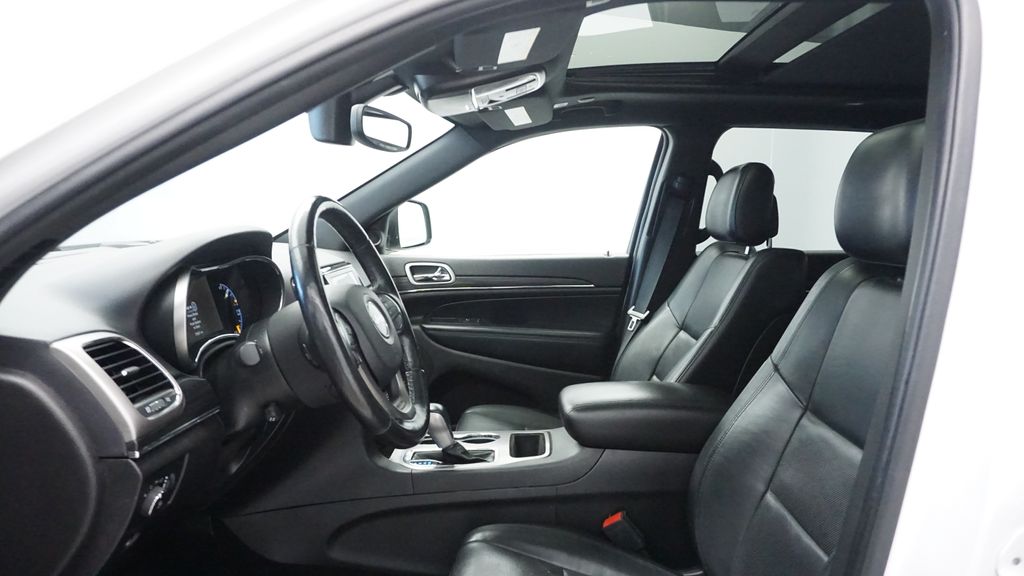 Thumbnail: 2021 Jeep Grand Cherokee - 32