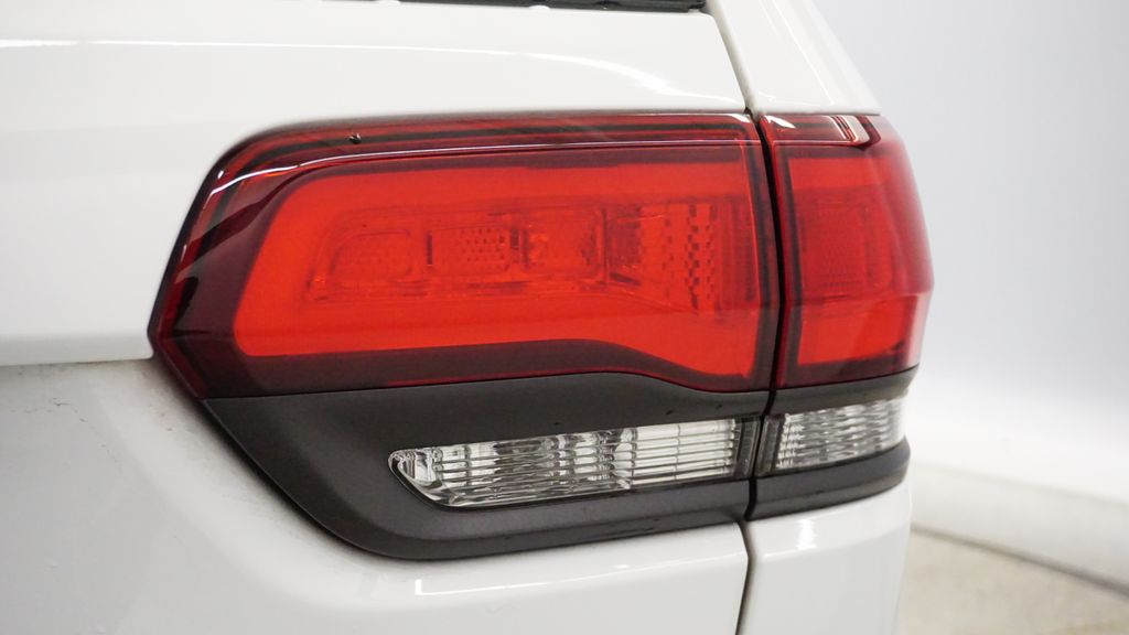 Thumbnail: 2020 Jeep Grand Cherokee - 16