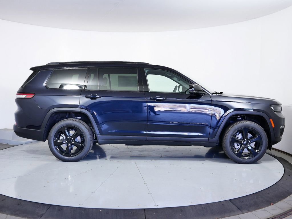 Thumbnail: 2025 Jeep Grand Cherokee L - 9