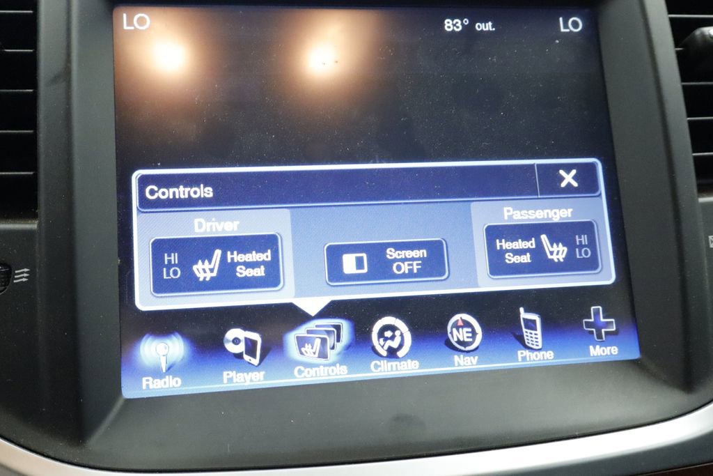 Thumbnail: 2014 Chrysler 300 - 25