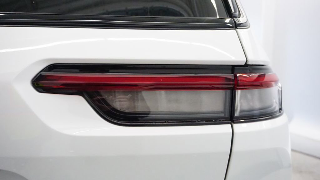 Thumbnail: 2023 Jeep Grand Cherokee L - 10