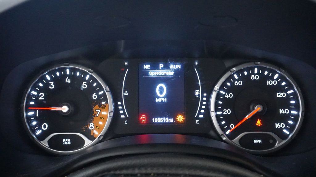 Thumbnail: 2017 Jeep Renegade - 37