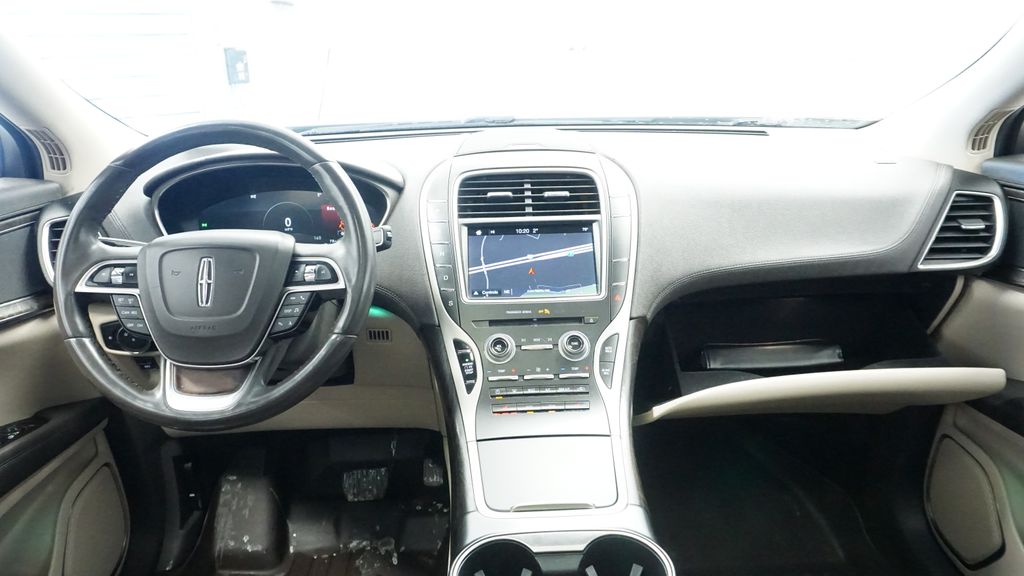 Thumbnail: 2019 Lincoln Nautilus - 23