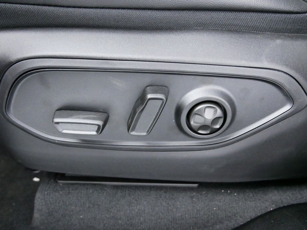 Thumbnail: 2024 Jeep Grand Cherokee - 38