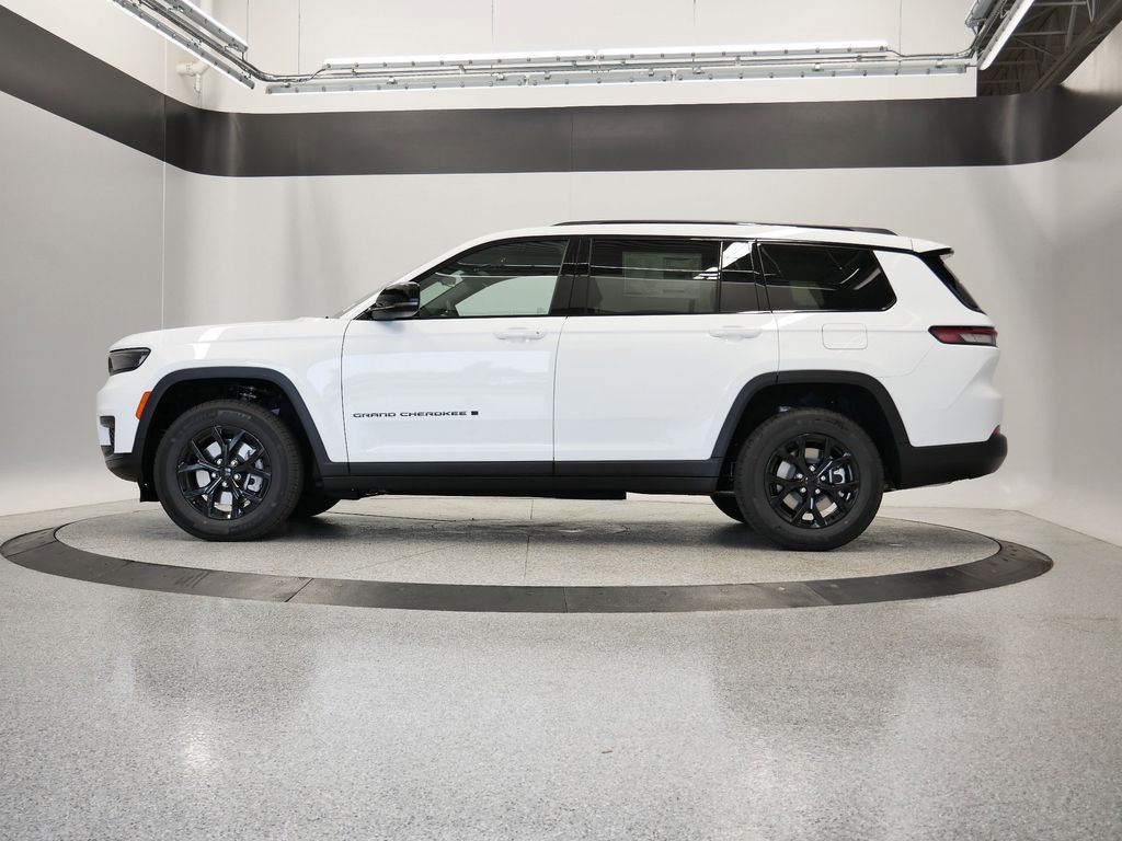 Thumbnail: 2025 Jeep Grand Cherokee L - 3