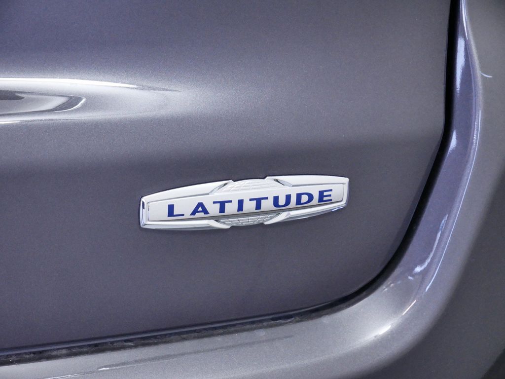 Thumbnail: 2024 Jeep Compass - 14