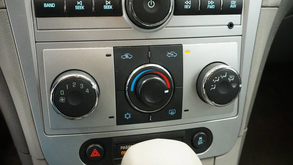 Thumbnail: 2012 Chevrolet Malibu - 26