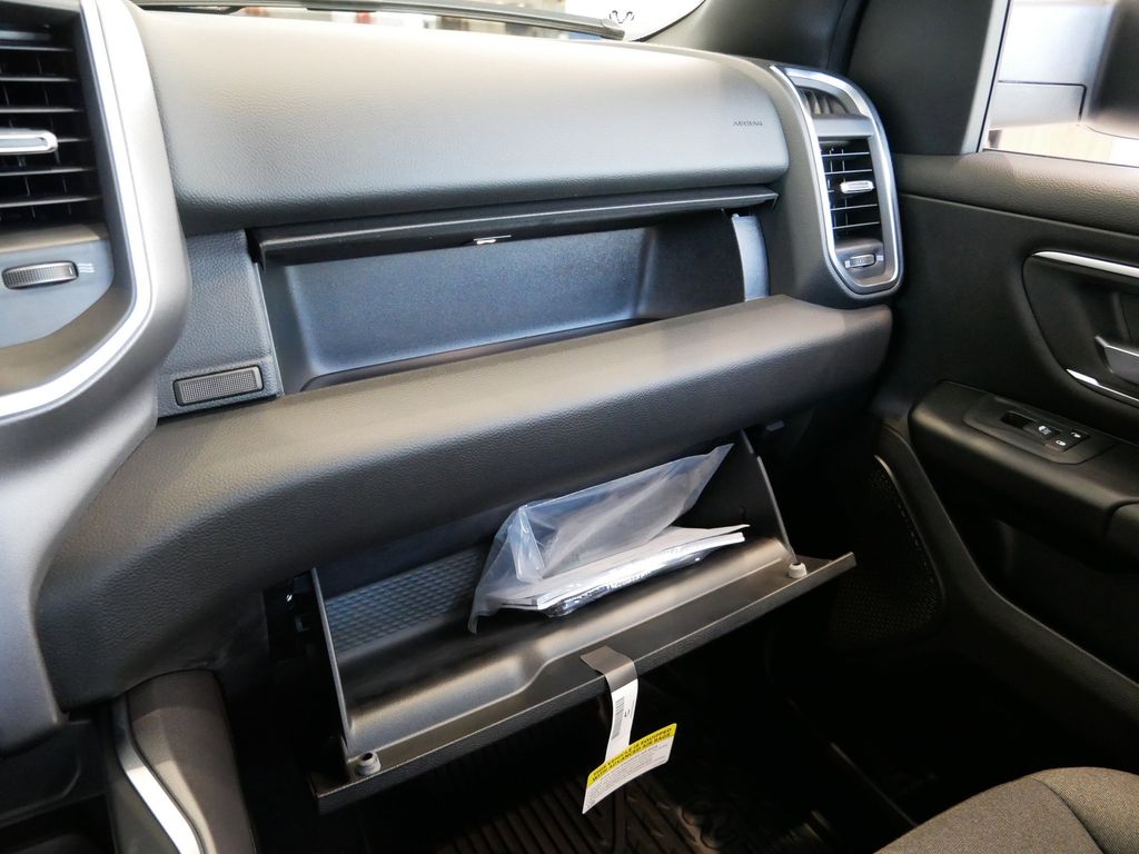 Thumbnail: 2026 RAM 1500 - 36