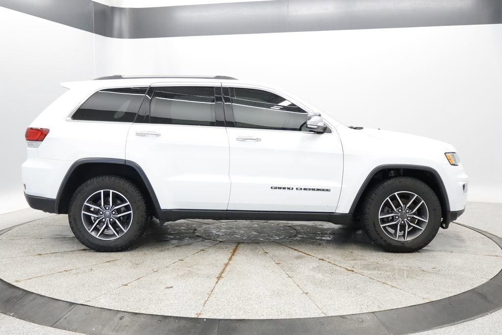Thumbnail: 2020 Jeep Grand Cherokee - 8