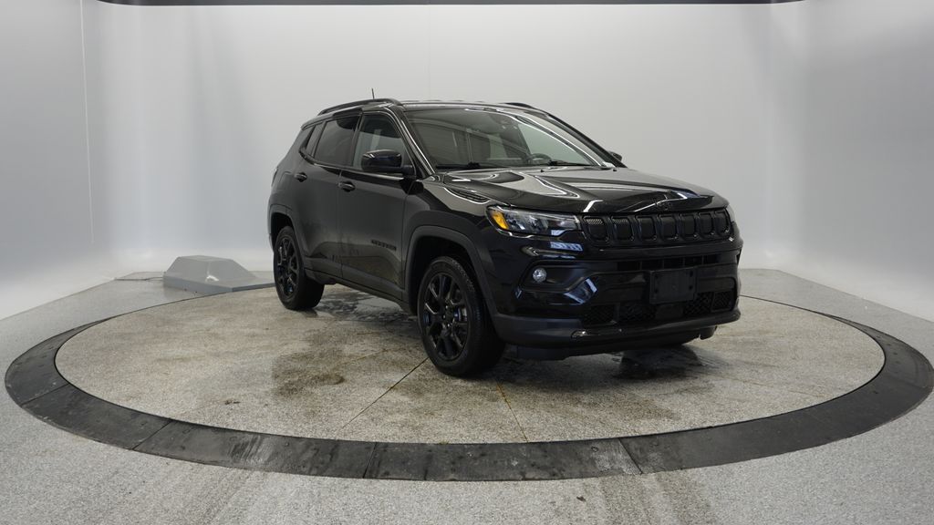 Thumbnail: 2022 Jeep Compass - 11