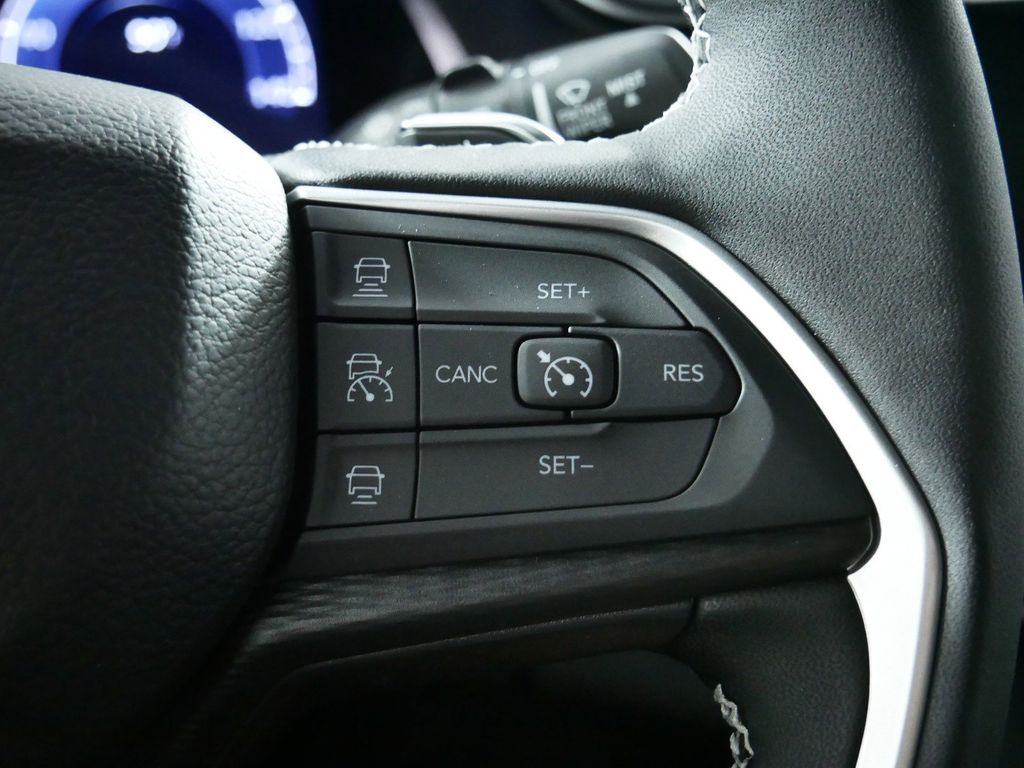 Thumbnail: 2024 Jeep Grand Cherokee - 41