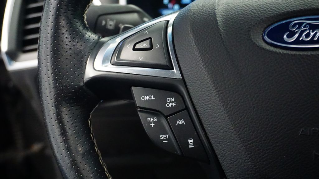 Thumbnail: 2019 Ford Edge - 36