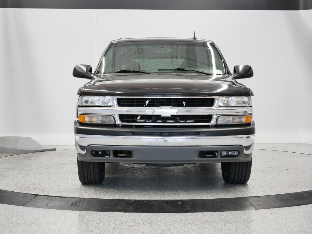 Thumbnail: 2003 Chevrolet Tahoe - 11