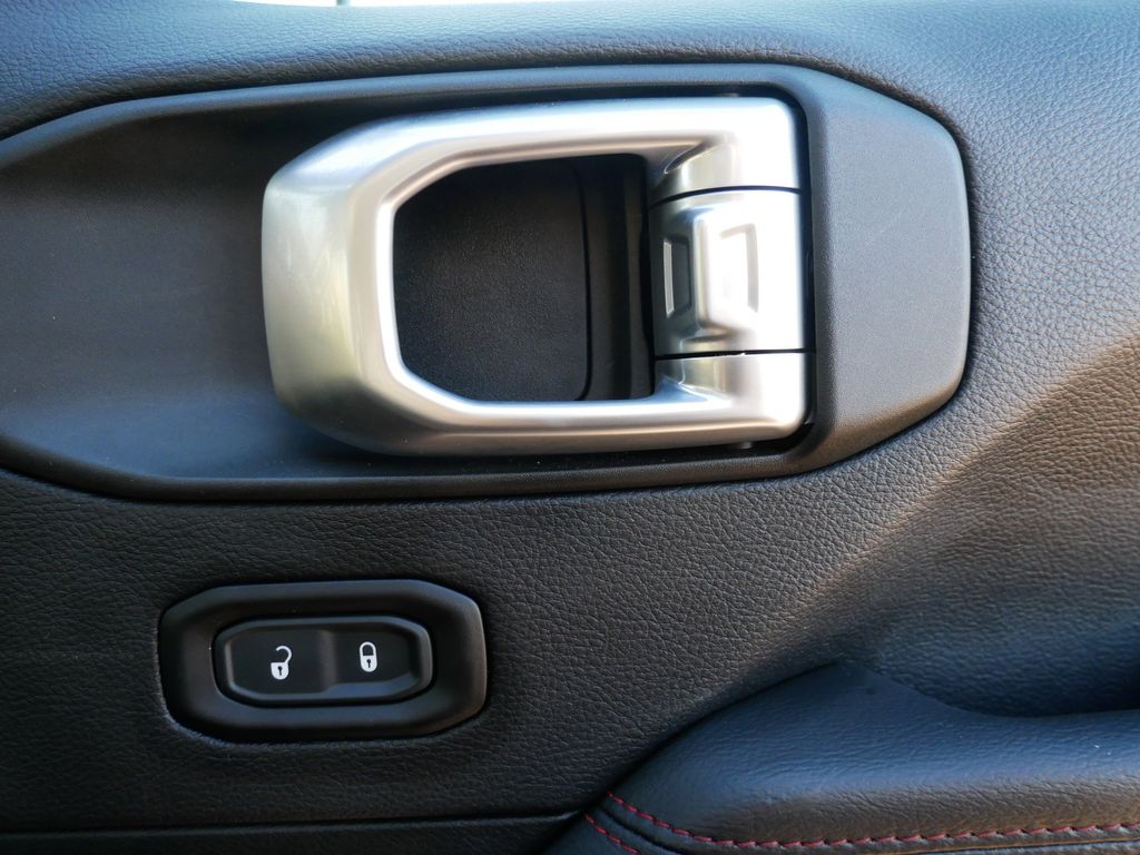 Thumbnail: 2020 Jeep Gladiator - 27