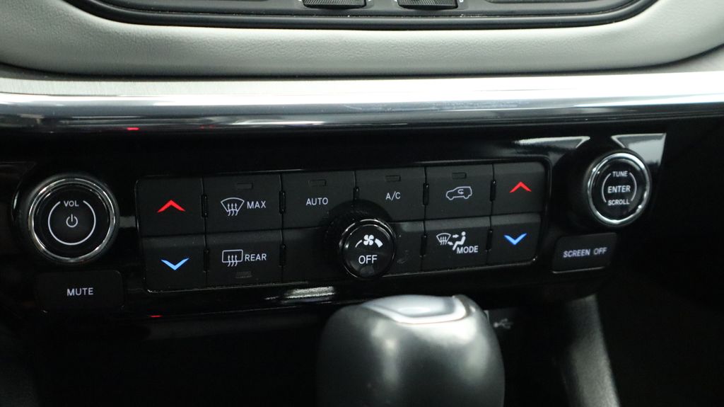 Thumbnail: 2022 Jeep Compass - 41