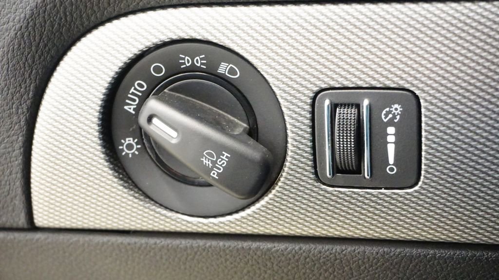 Thumbnail: 2018 Dodge Durango - 30