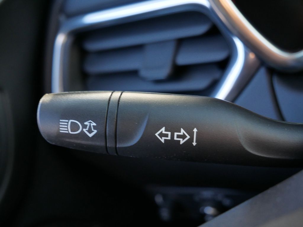 Thumbnail: 2019 Chevrolet Equinox - 29