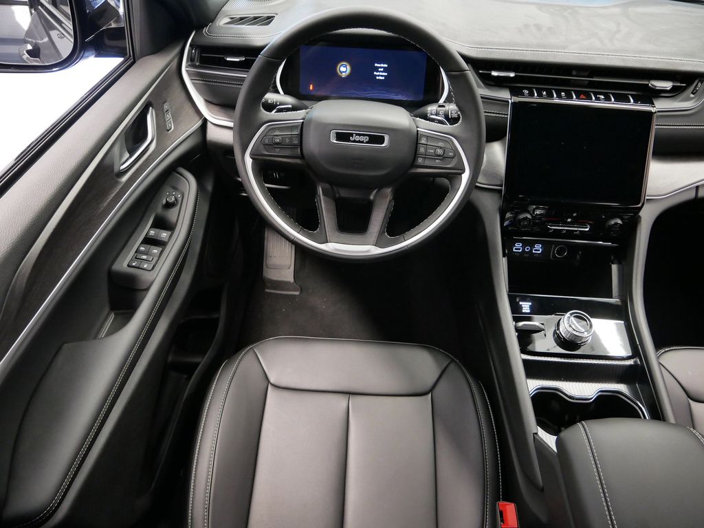 Thumbnail: 2025 Jeep Grand Cherokee L - 14