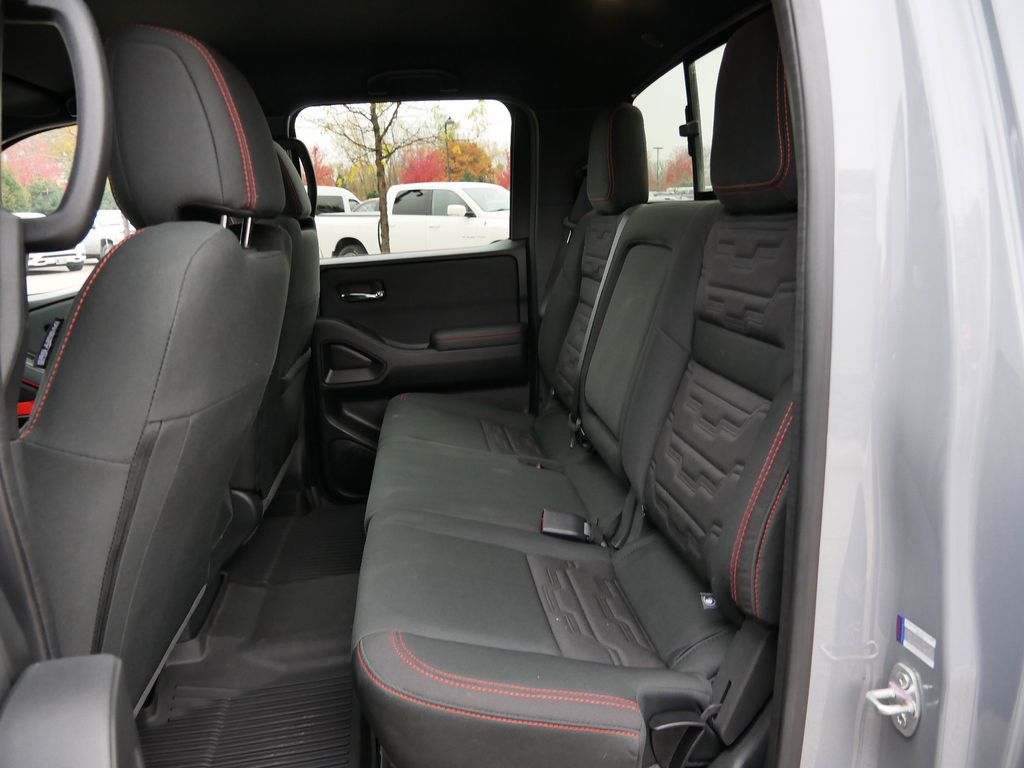 Thumbnail: 2024 Nissan Frontier - 11