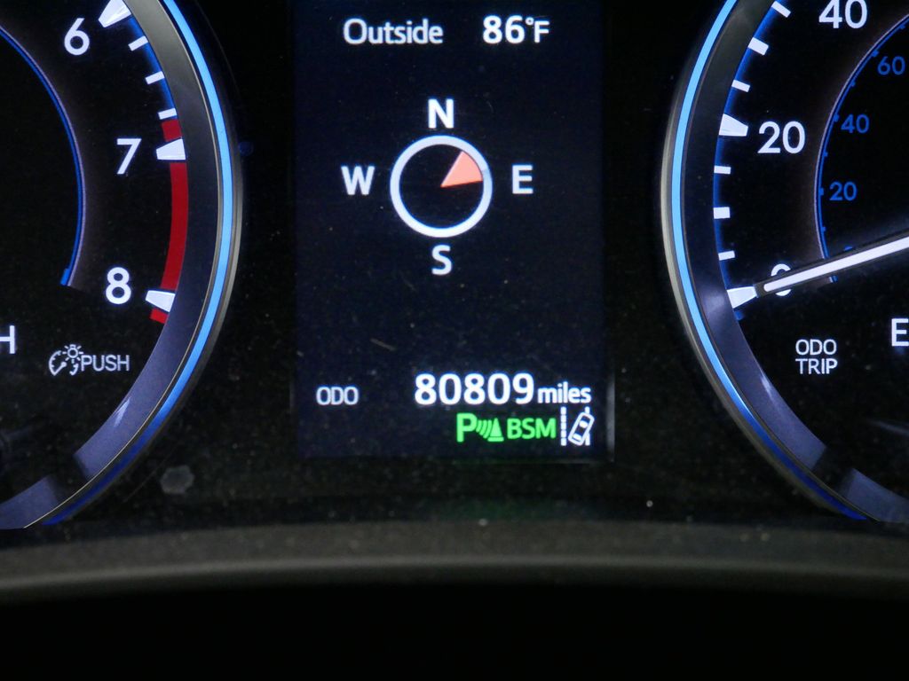 Thumbnail: 2017 Toyota Highlander - 30