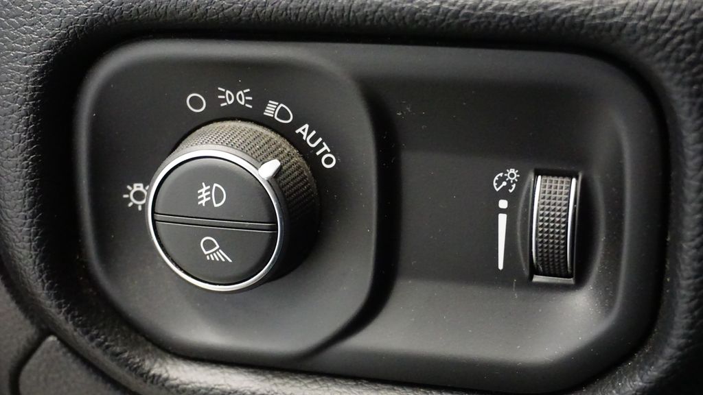 Thumbnail: 2020 RAM 1500 - 31