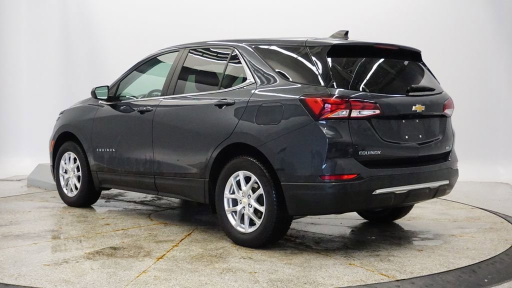 Thumbnail: 2022 Chevrolet Equinox - 3