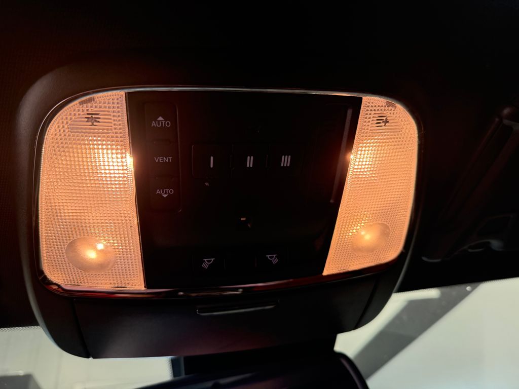 Thumbnail: 2021 Dodge Charger - 32