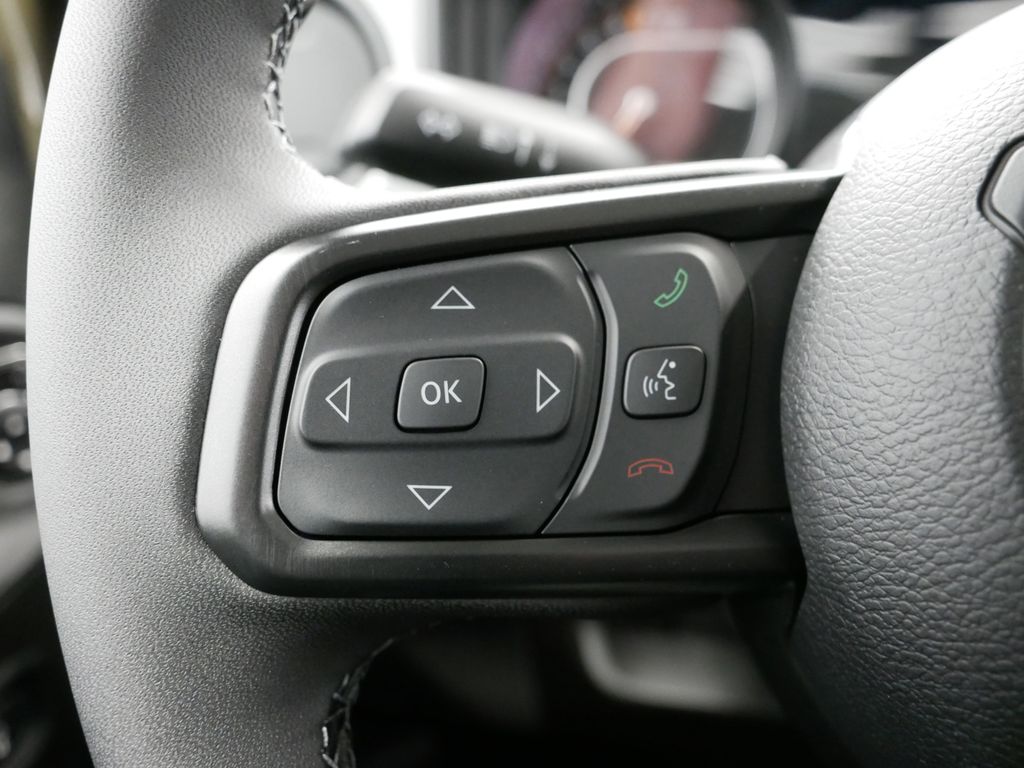 Thumbnail: 2025 Jeep Gladiator - 39