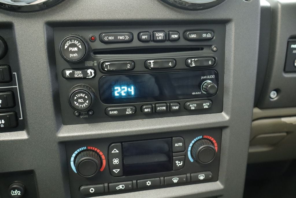 Thumbnail: 2004 Hummer H2 - 29