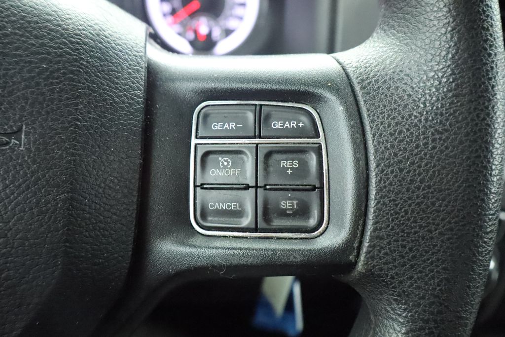 Thumbnail: 2019 RAM 1500 Classic - 36