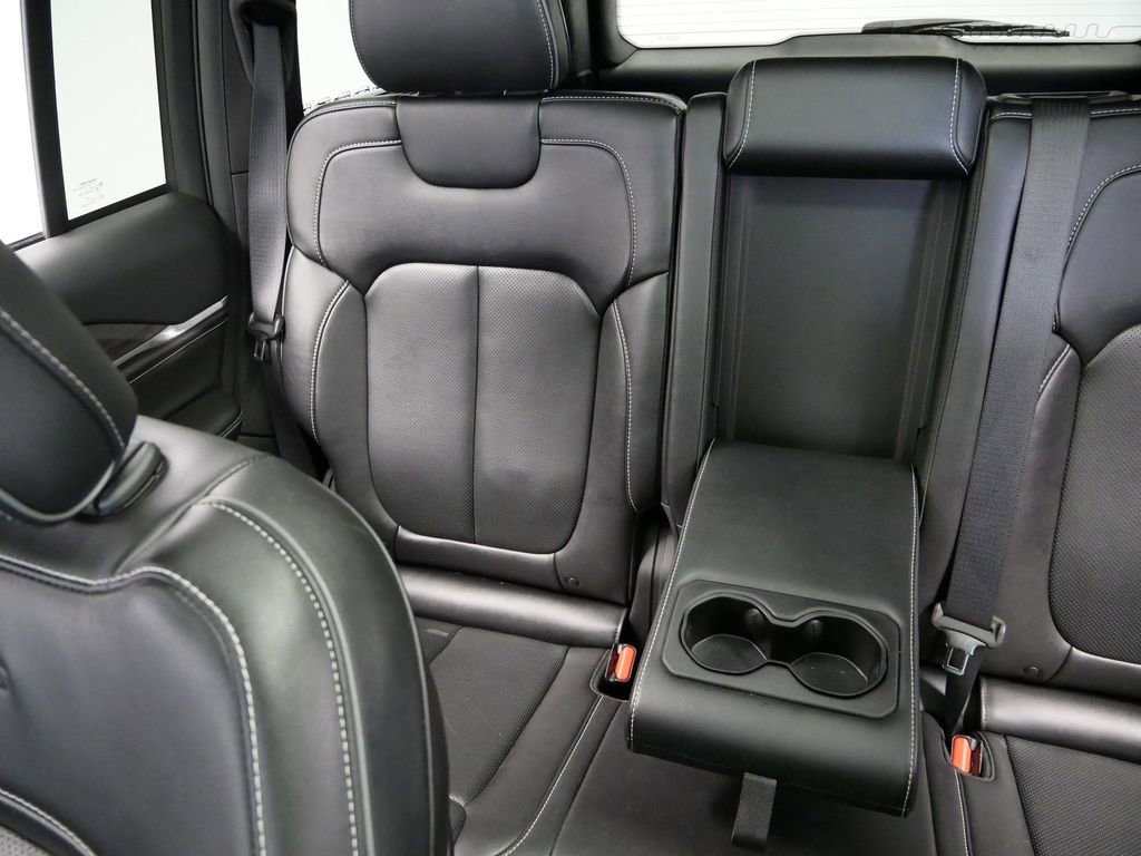 Thumbnail: 2022 Jeep Grand Cherokee - 24