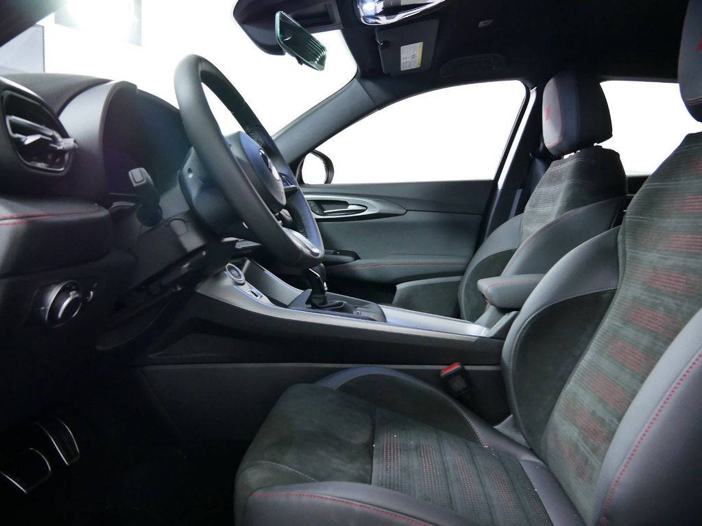 Thumbnail: 2024 Dodge Hornet - 33