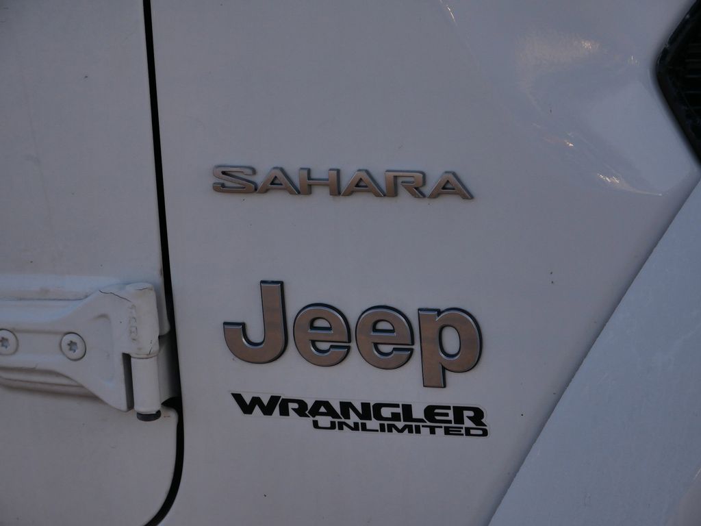 Thumbnail: 2019 Jeep Wrangler - 16