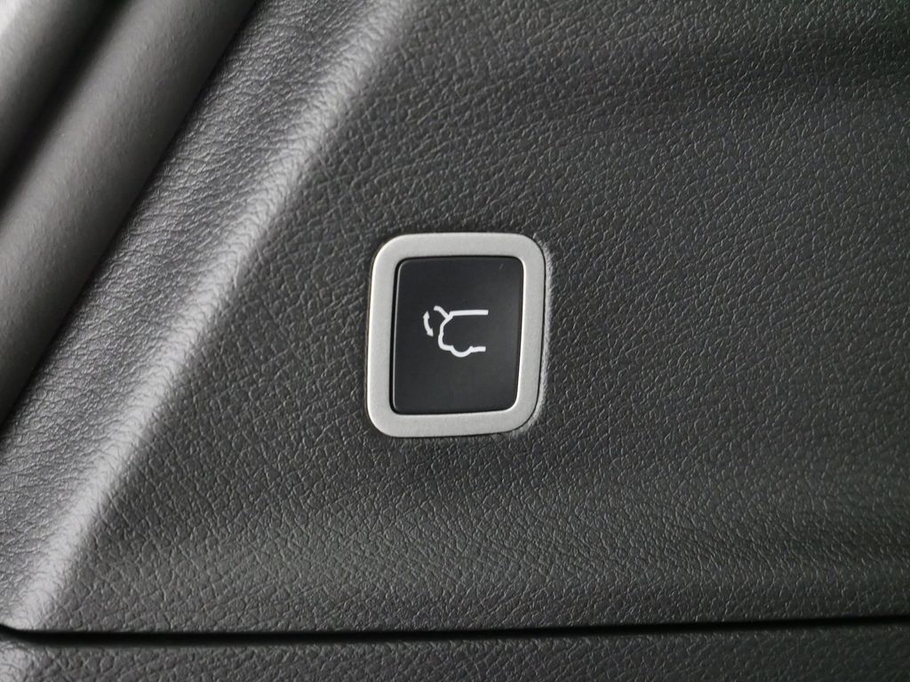 Thumbnail: 2026 Chrysler Pacifica - 13
