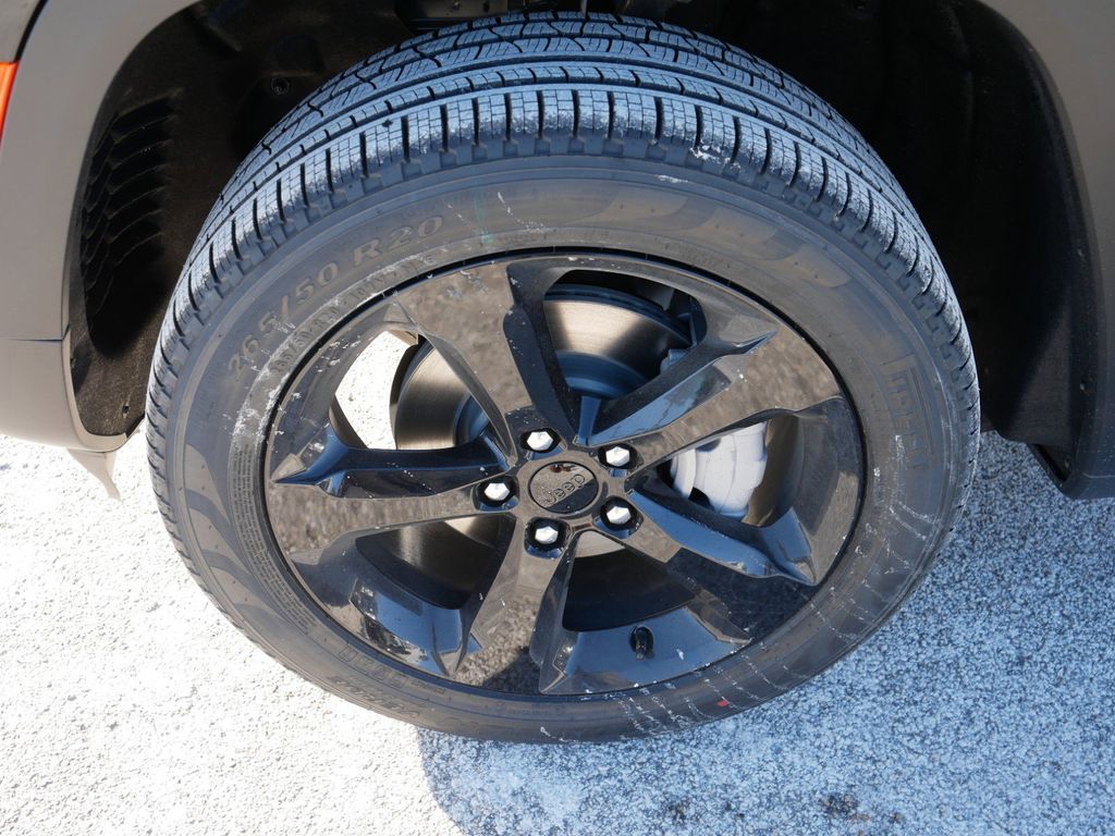 Thumbnail: 2025 Jeep Grand Cherokee - 20