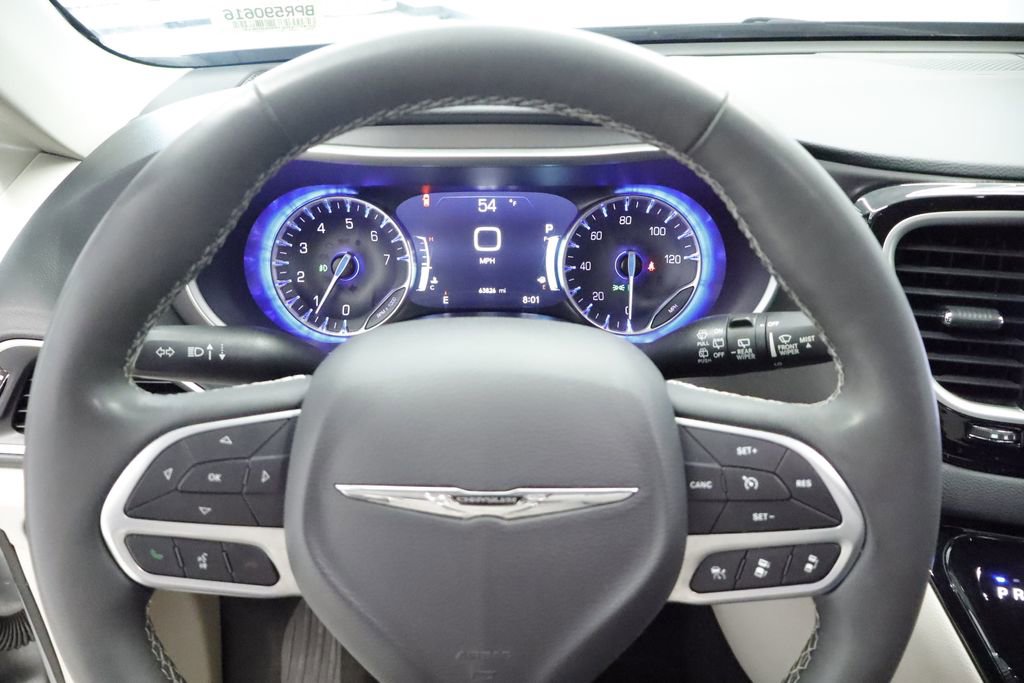 Thumbnail: 2023 Chrysler Pacifica - 29