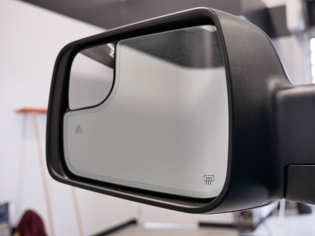 Thumbnail: 2025 RAM 1500 - 23