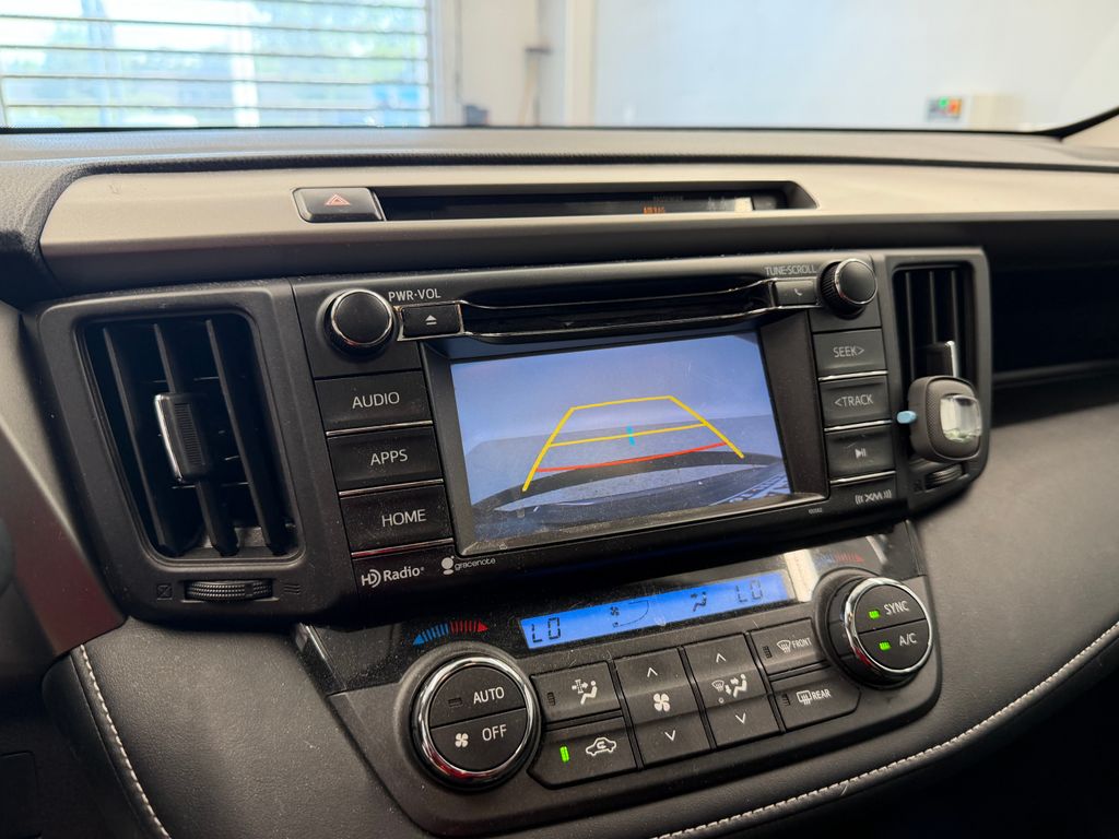 Thumbnail: 2017 Toyota RAV4 - 30