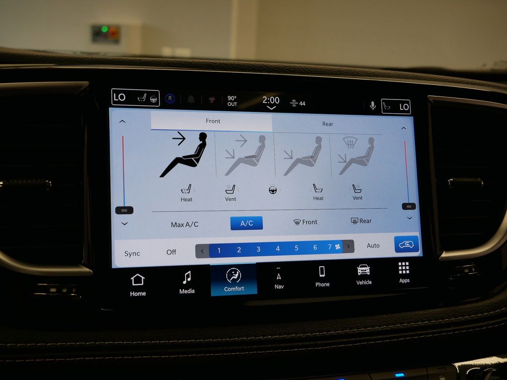 Thumbnail: 2026 Chrysler Pacifica - 31