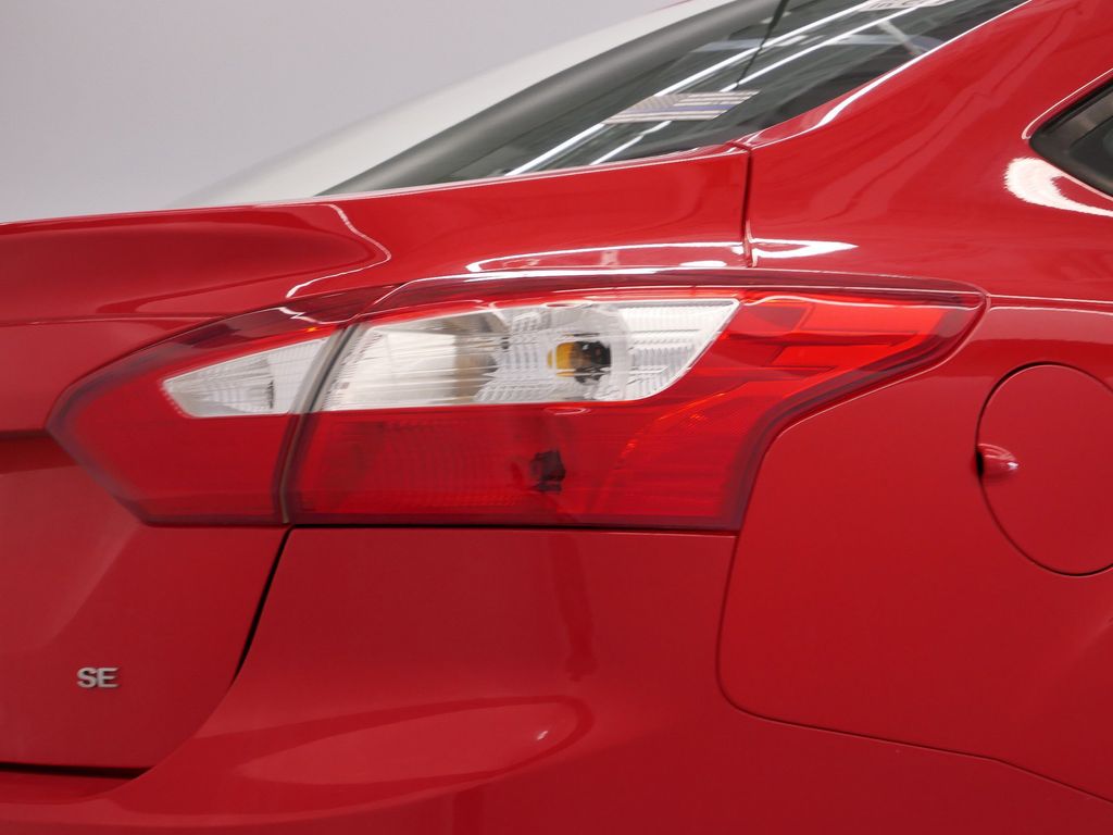 Thumbnail: 2012 Ford Focus - 19