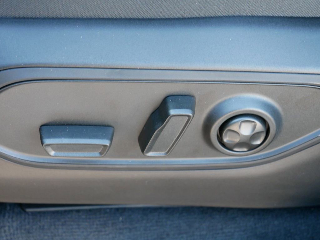 Thumbnail: 2025 Jeep Grand Cherokee - 35